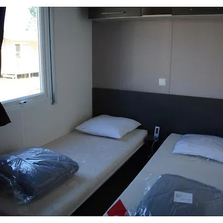 Mobil - Clim, Lv, Ll, Tv - La Carabasse 4 Etoiles - Mh-a004 * ヴィア